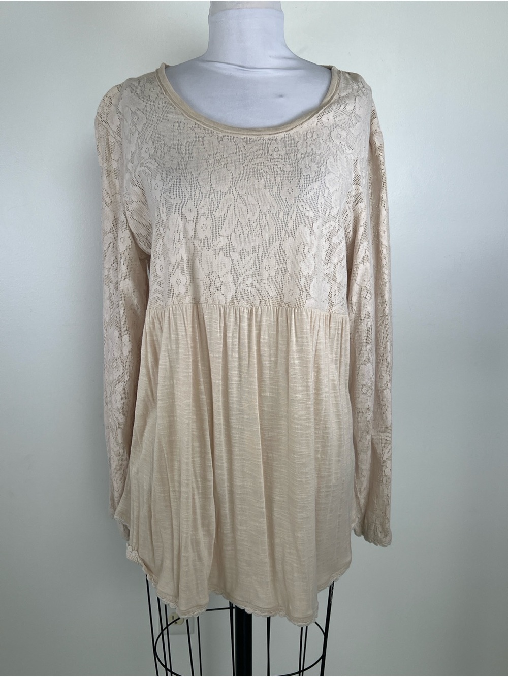 EUC! Ivy Jane Cream Top Size XL